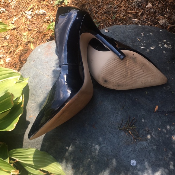 Black Paton leather shoes size 8 brand is Guess - Picture 4 of 5